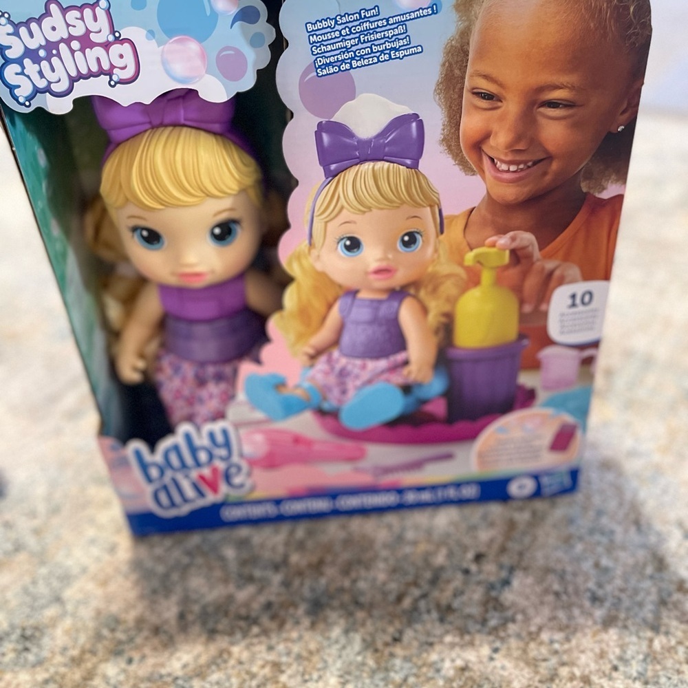 Sudsy Styling Doll with Purple Accessories